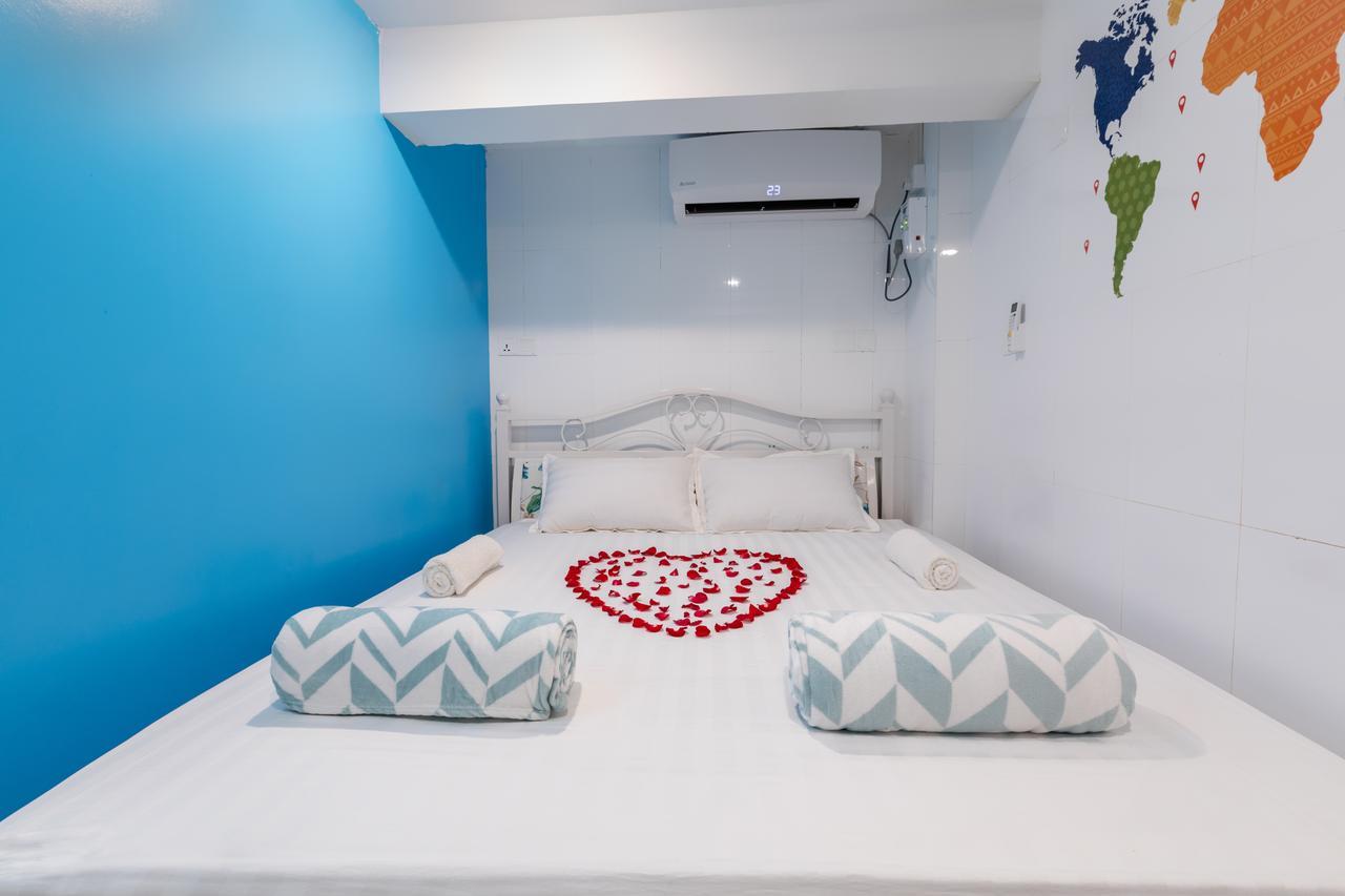 Little Monkey Hostel Янгон Екстериор снимка